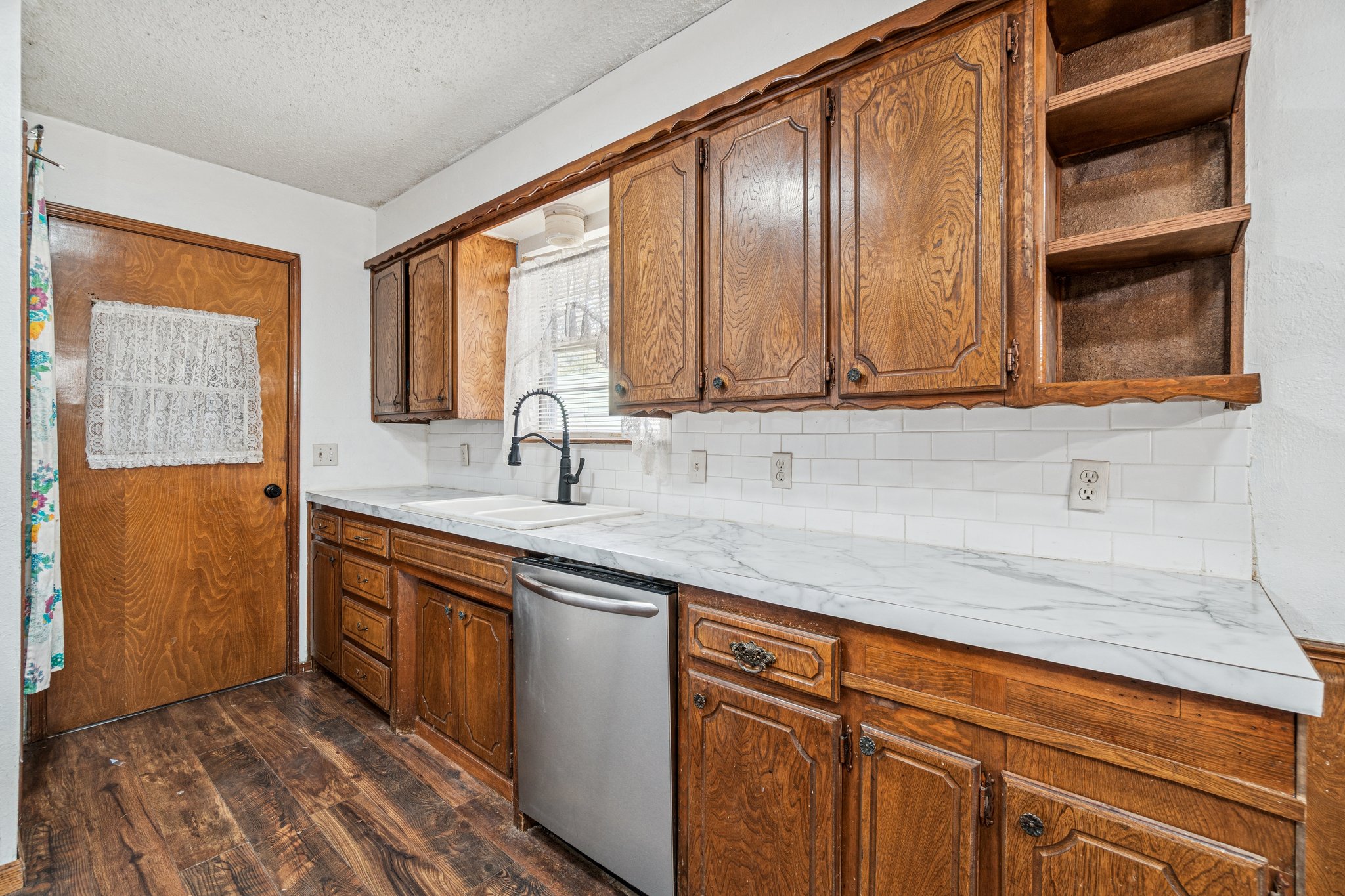 33057 Squaretop Rd_020.jpg