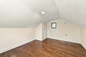  Photo 34