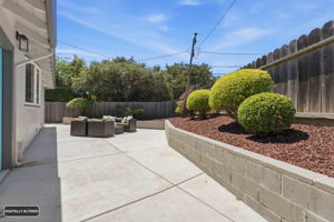  Photo 49