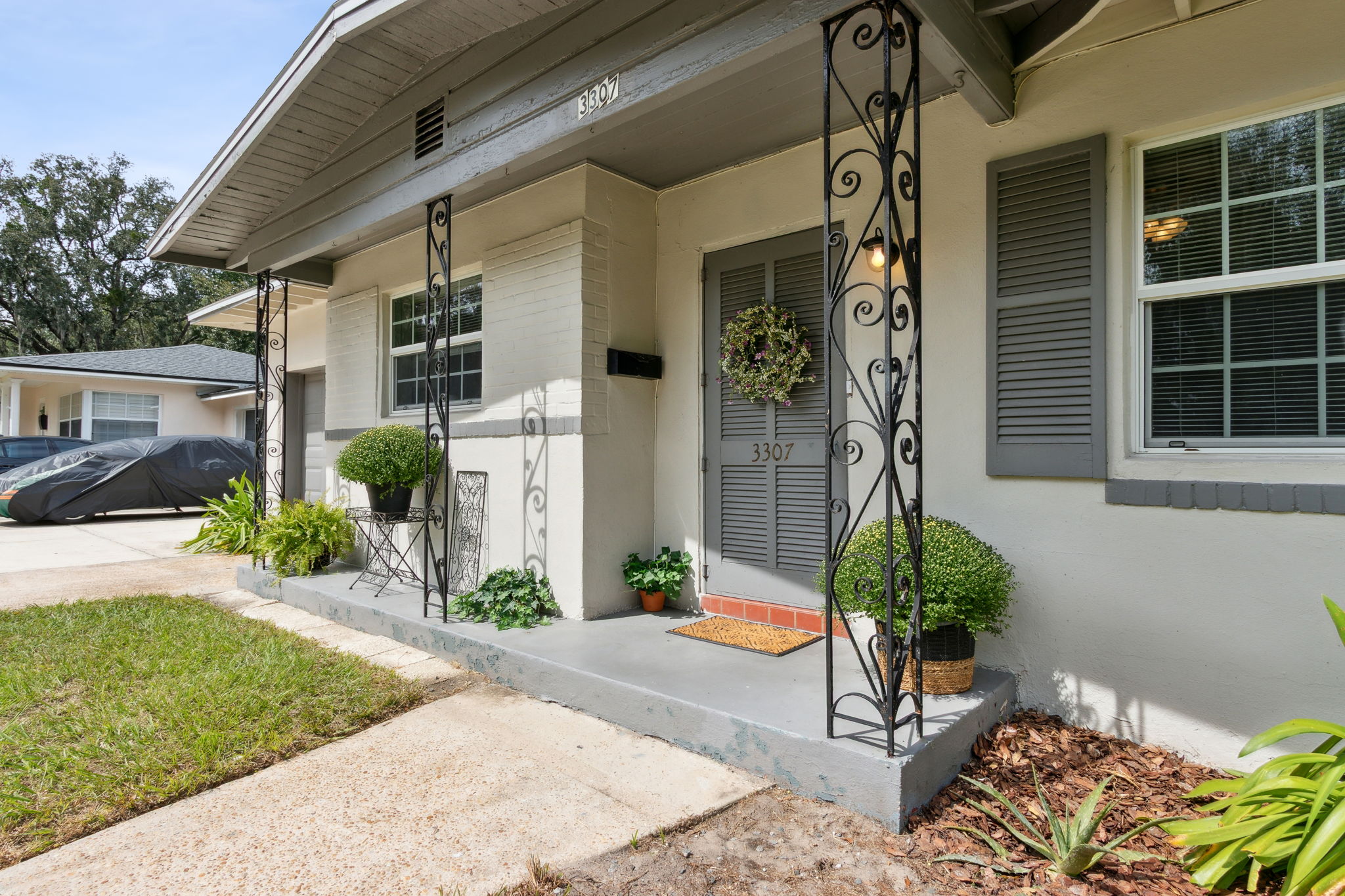 Front Entry Detail
