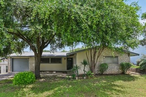 Shady Springs Dr-S2506-002.jpg