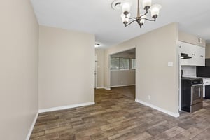 Shady Springs Dr-S2506-008.jpg