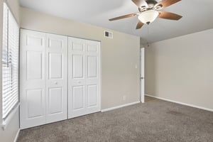 Shady Springs Dr-S2506-016.jpg