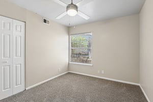 Shady Springs Dr-S2506-017.jpg