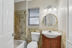 Shady Springs Dr-S2506-020.jpg