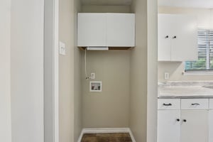 Shady Springs Dr-S2506-023.jpg
