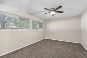 Shady Springs Dr-S2506-024.jpg