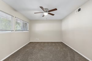 Shady Springs Dr-S2506-028.jpg