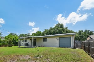 Shady Springs Dr-S2506-036.jpg