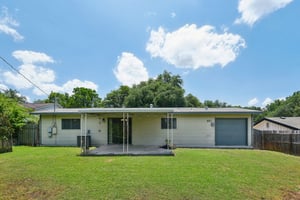 Shady Springs Dr-S2506-038.jpg