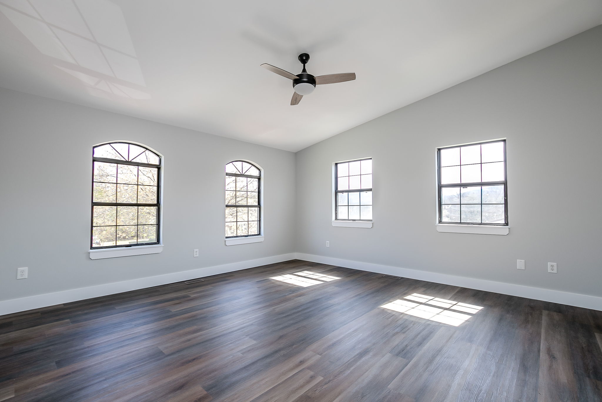 3309 Lita Dr, Johnson City, TN 37604, USA Photo 6
