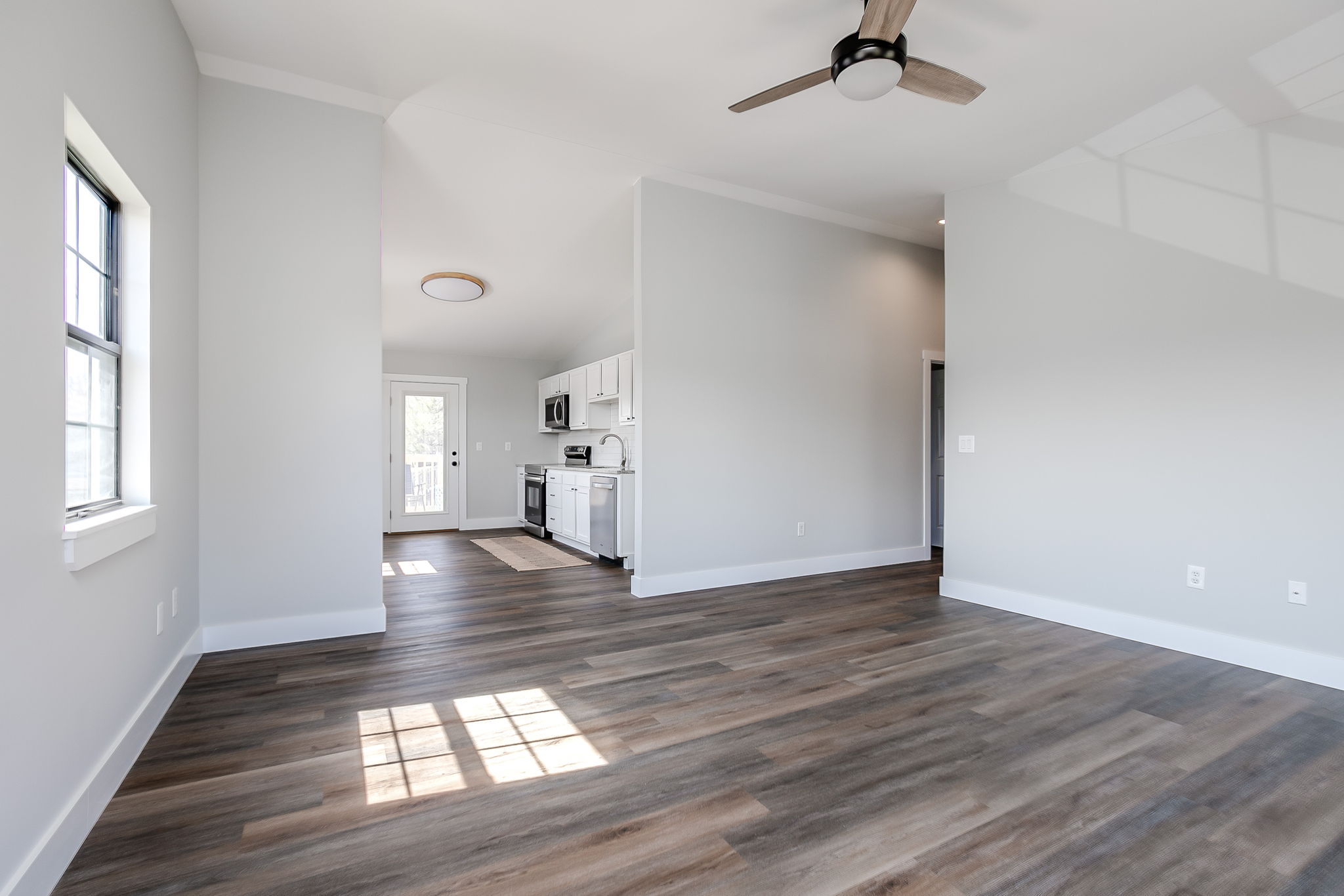 3309 Lita Dr, Johnson City, TN 37604, USA Photo 8