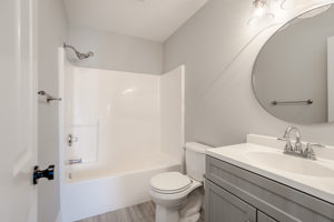 3309 Lita Dr, Johnson City, TN 37604, USA Photo 16