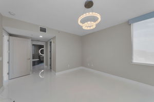 Primary Bedroom1d