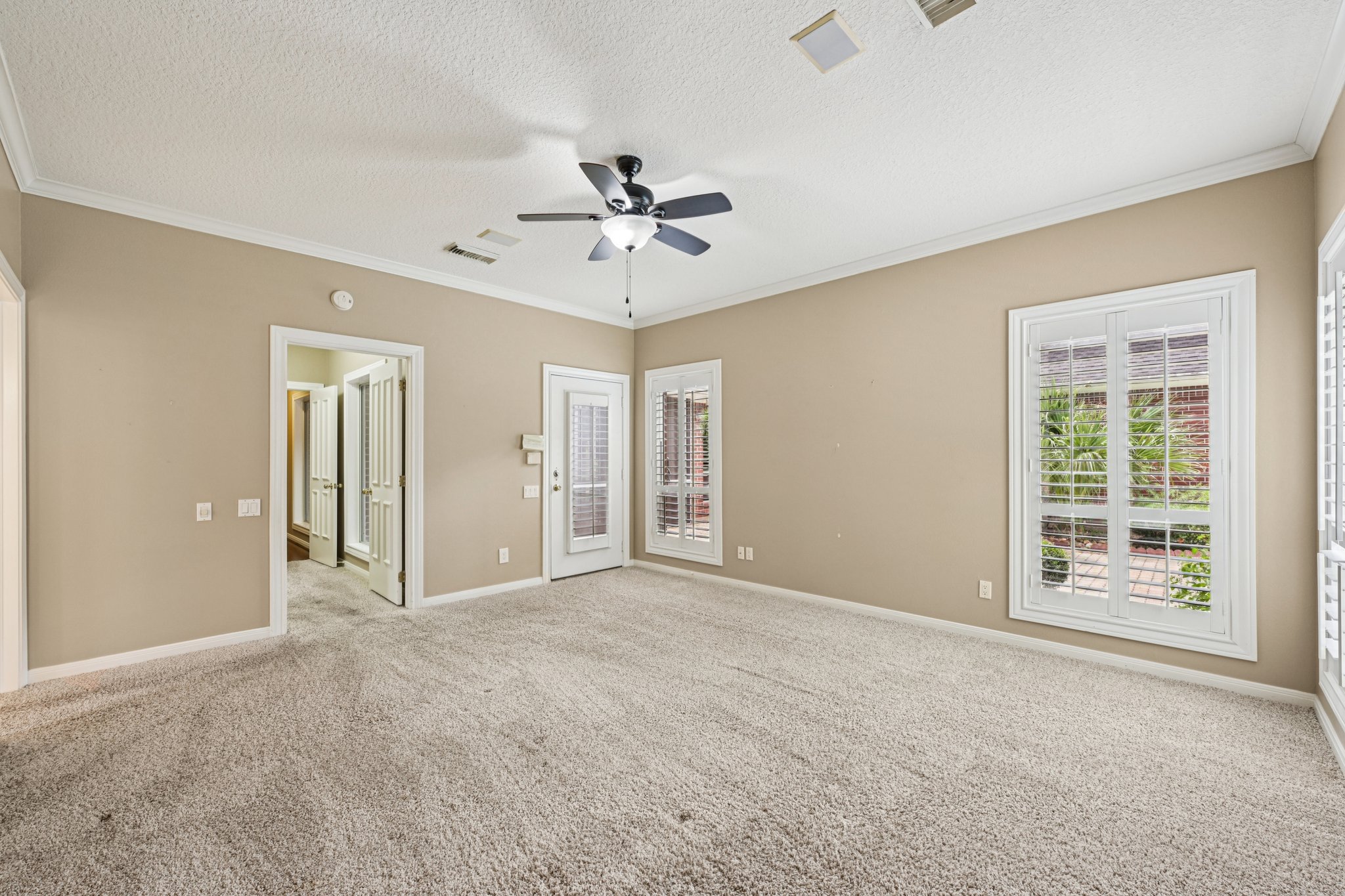 Creekside Dr-L1508-028.jpg