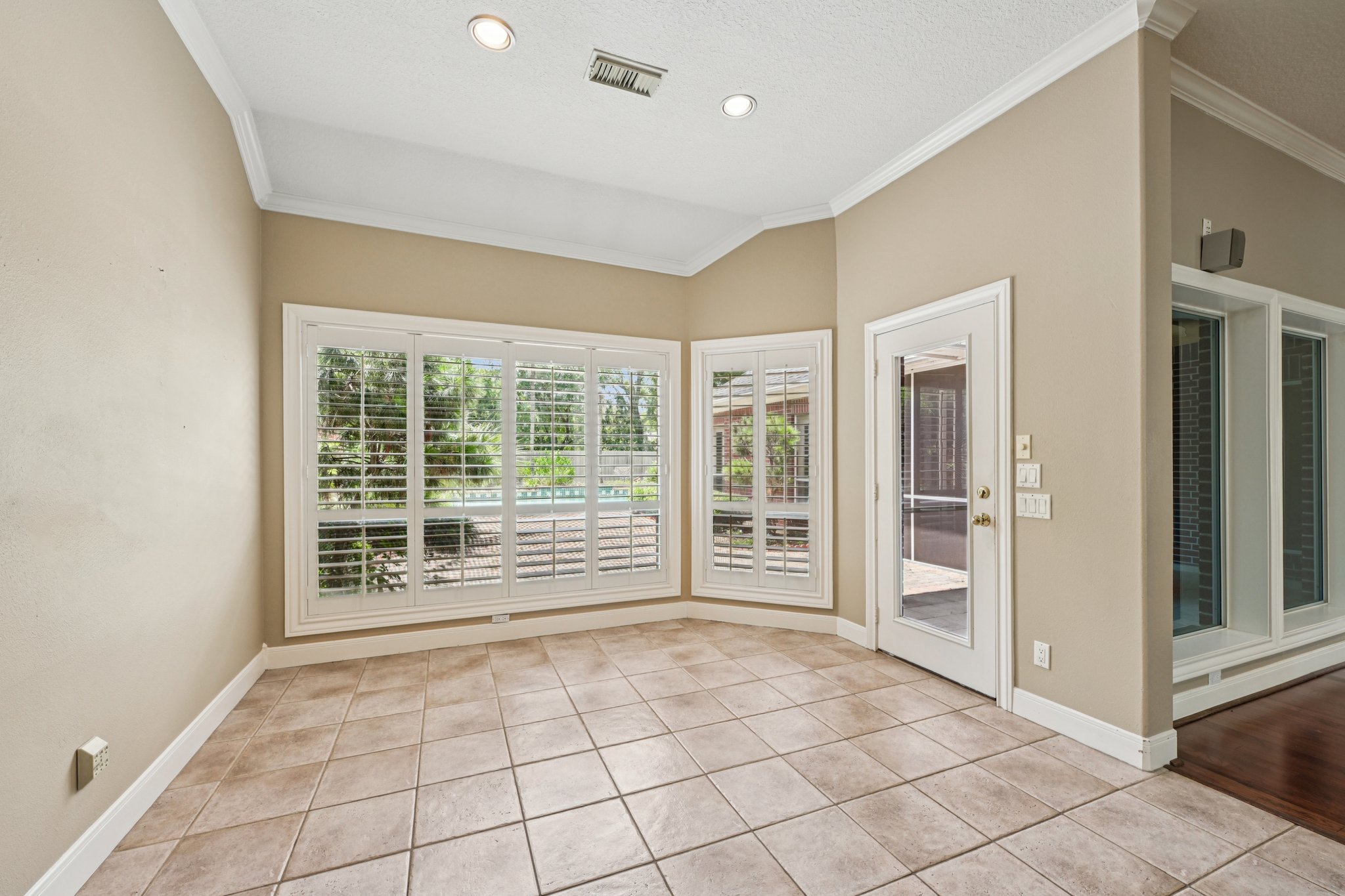 Creekside Dr-L1508-033.jpg