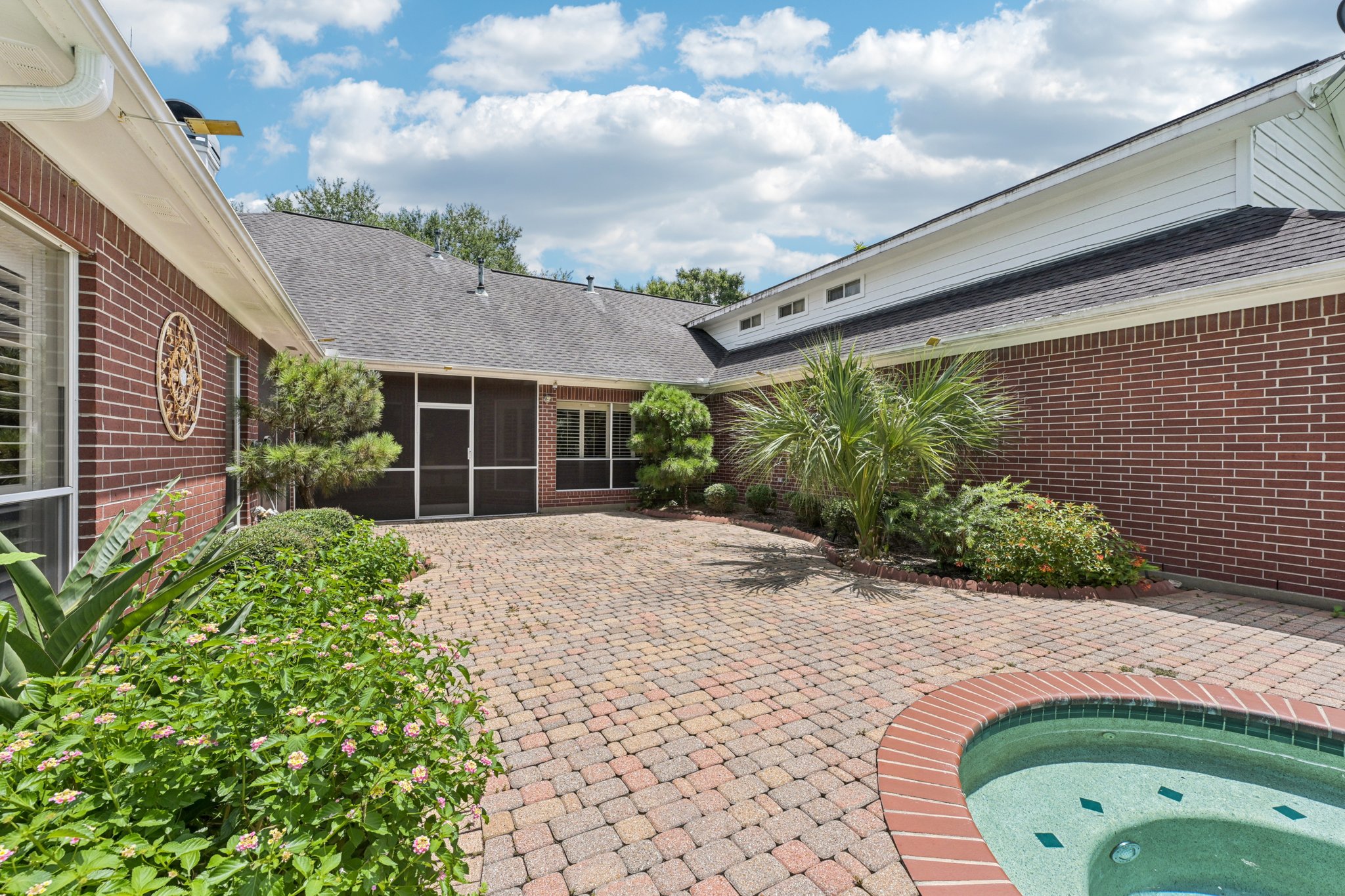 Creekside Dr-L1508-040.jpg