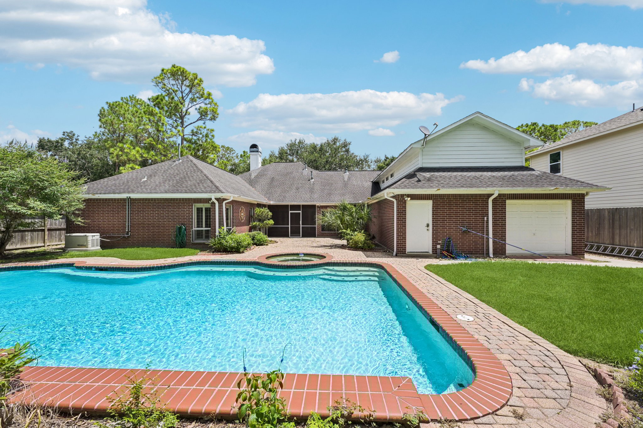 Creekside Dr-L1508-041.jpg
