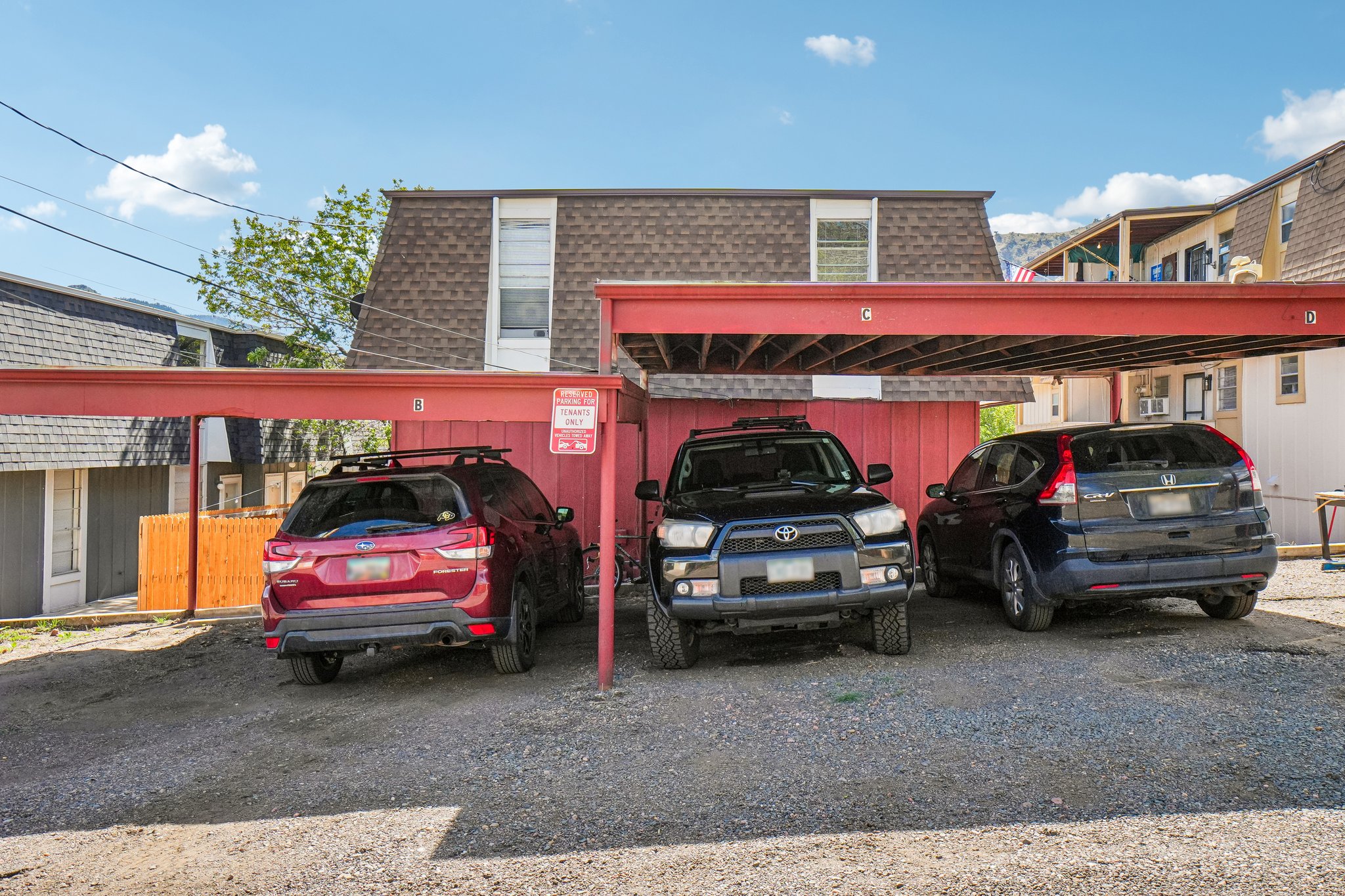 N Columbine St-S2104-002.jpg