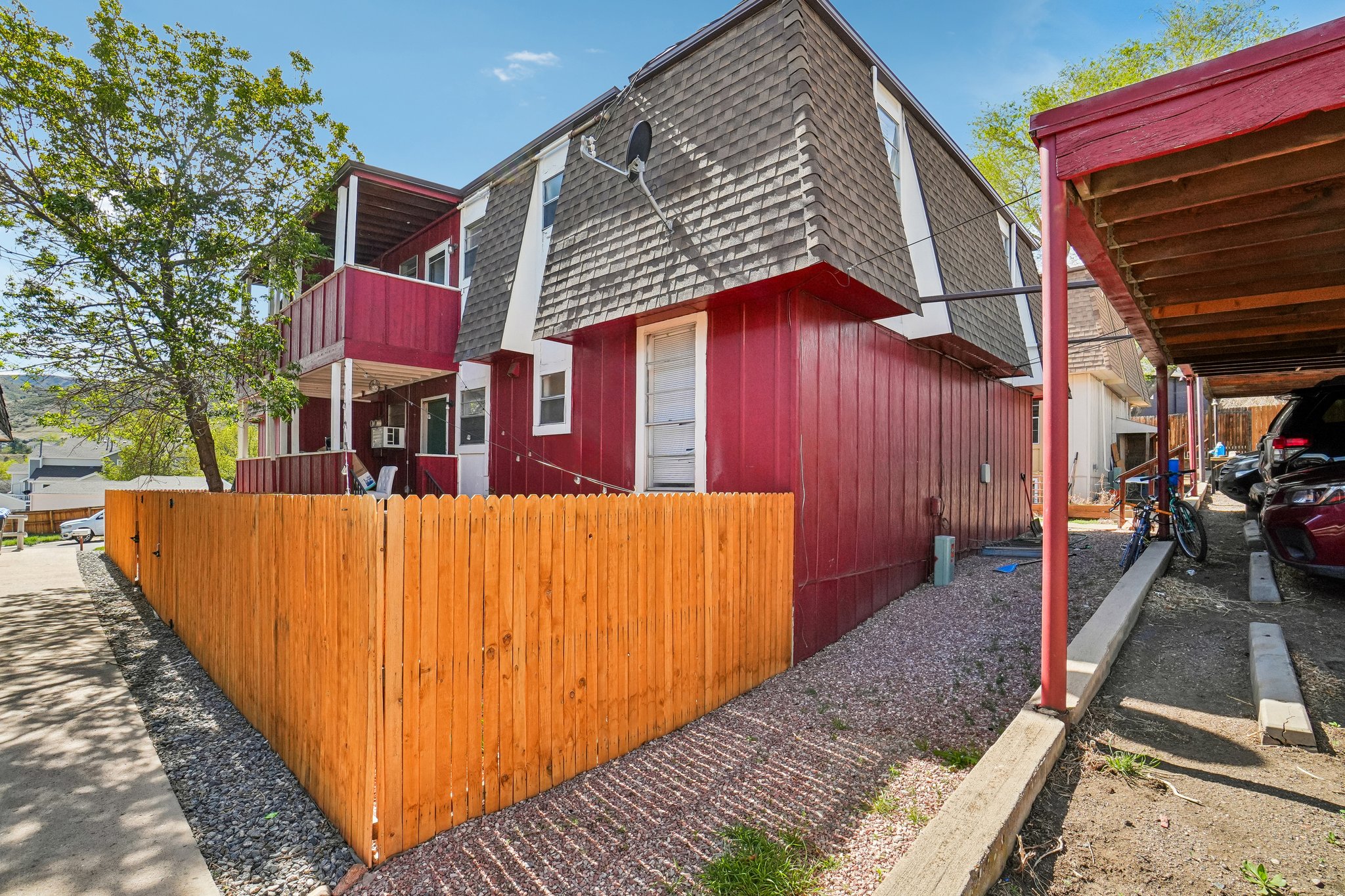 N Columbine St-S2104-003.jpg