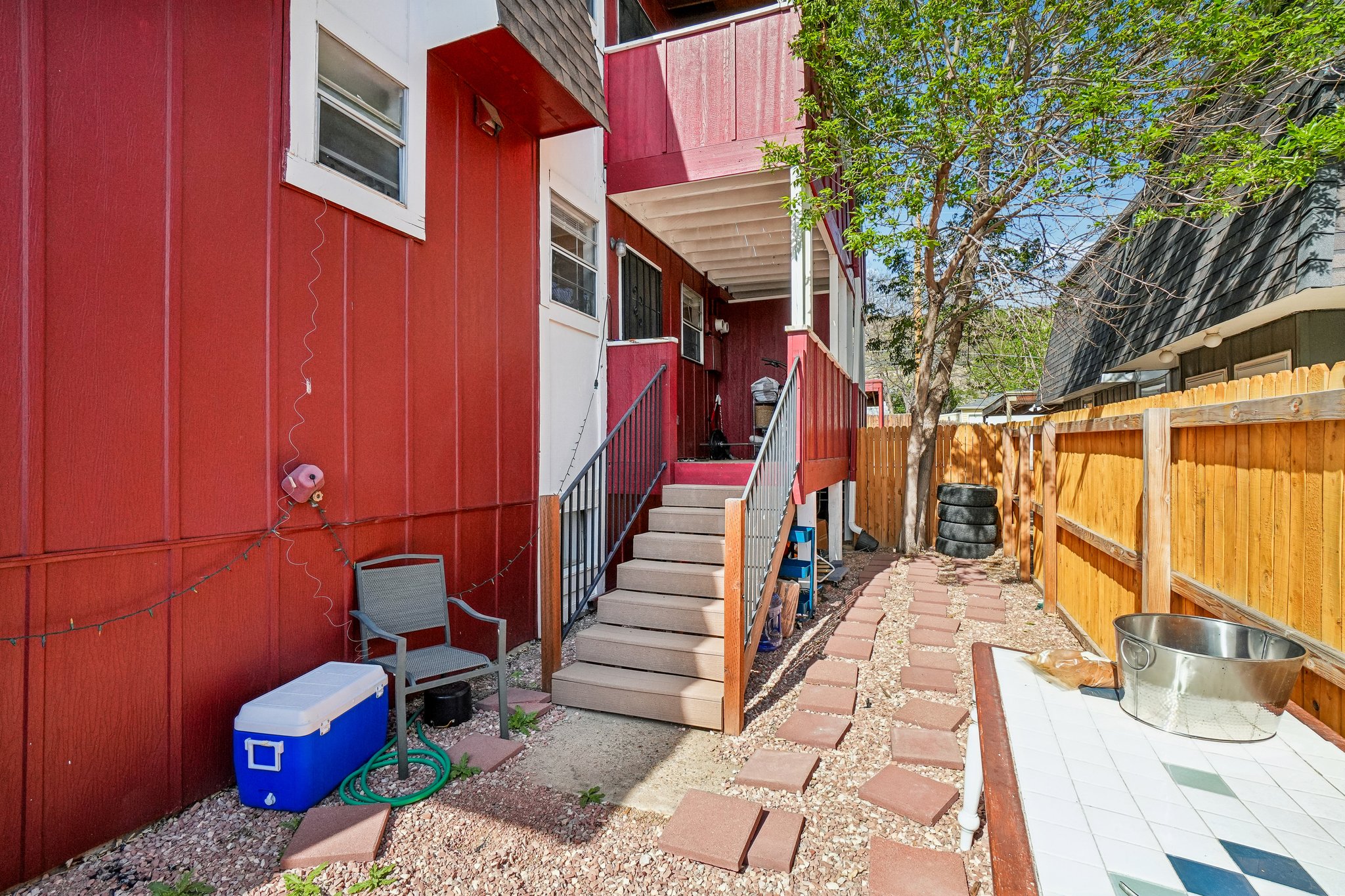 N Columbine St-S2104-007.jpg