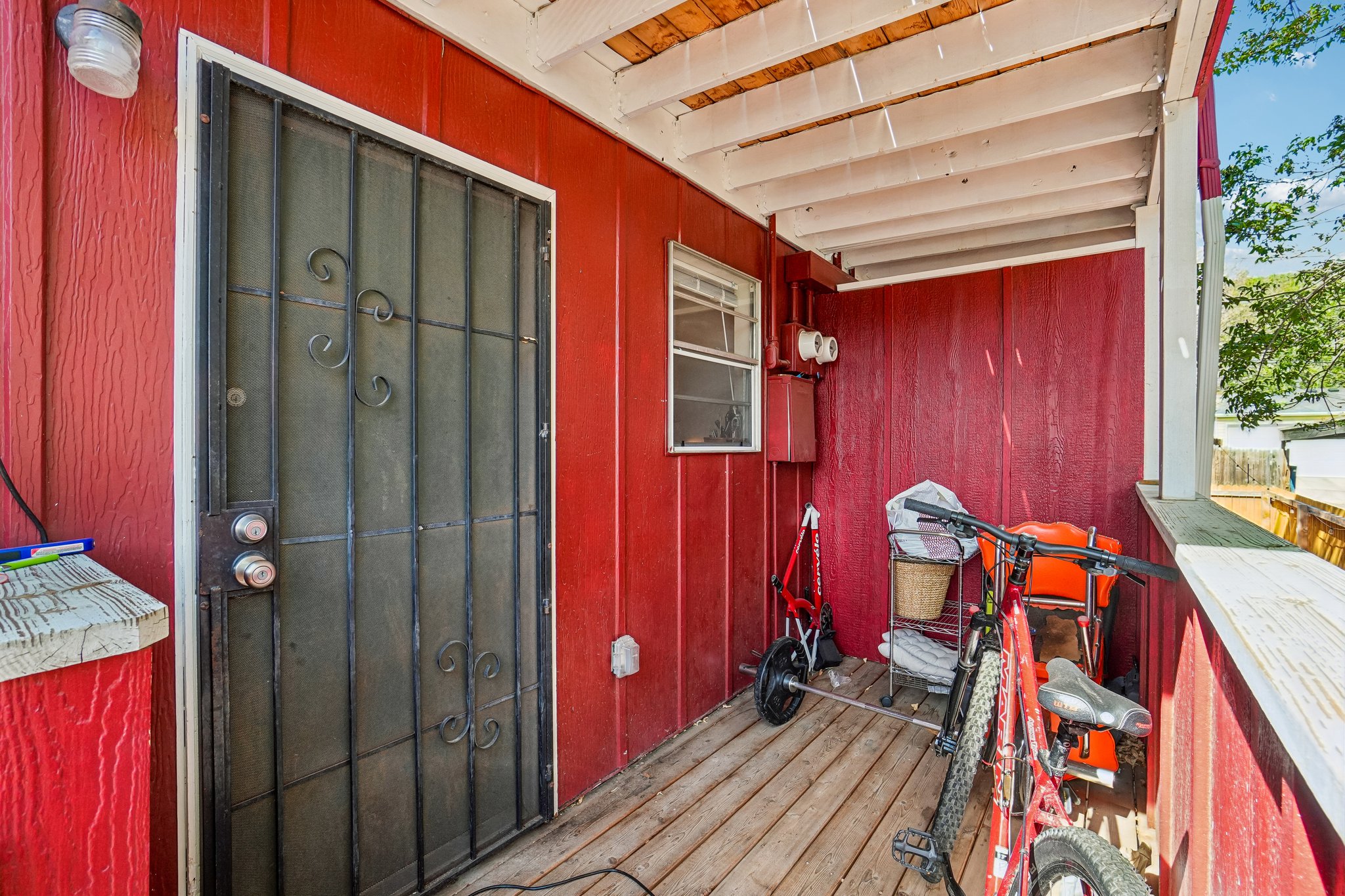 N Columbine St-S2104-008.jpg