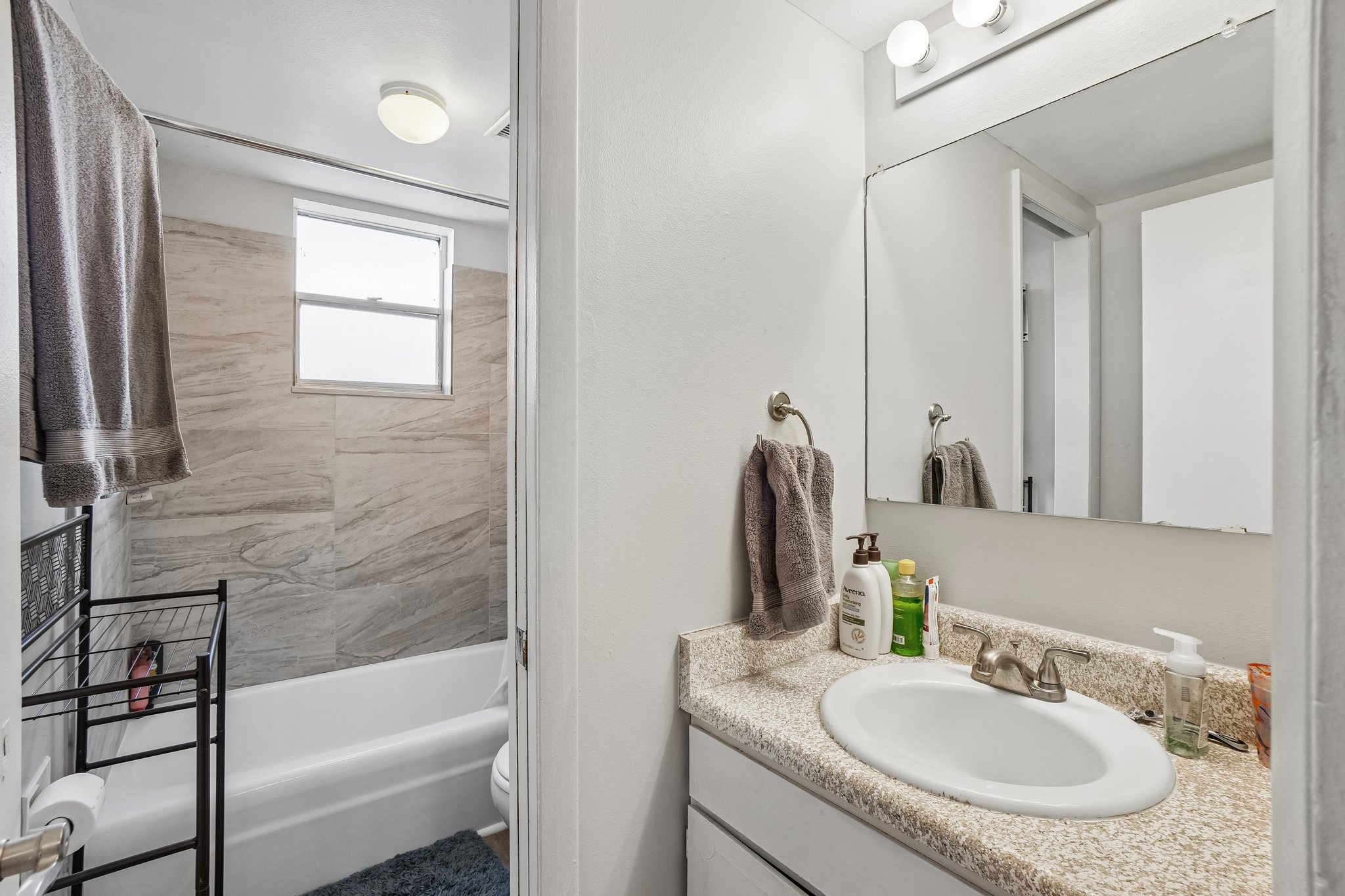 N Columbine St-S2104-035.jpg