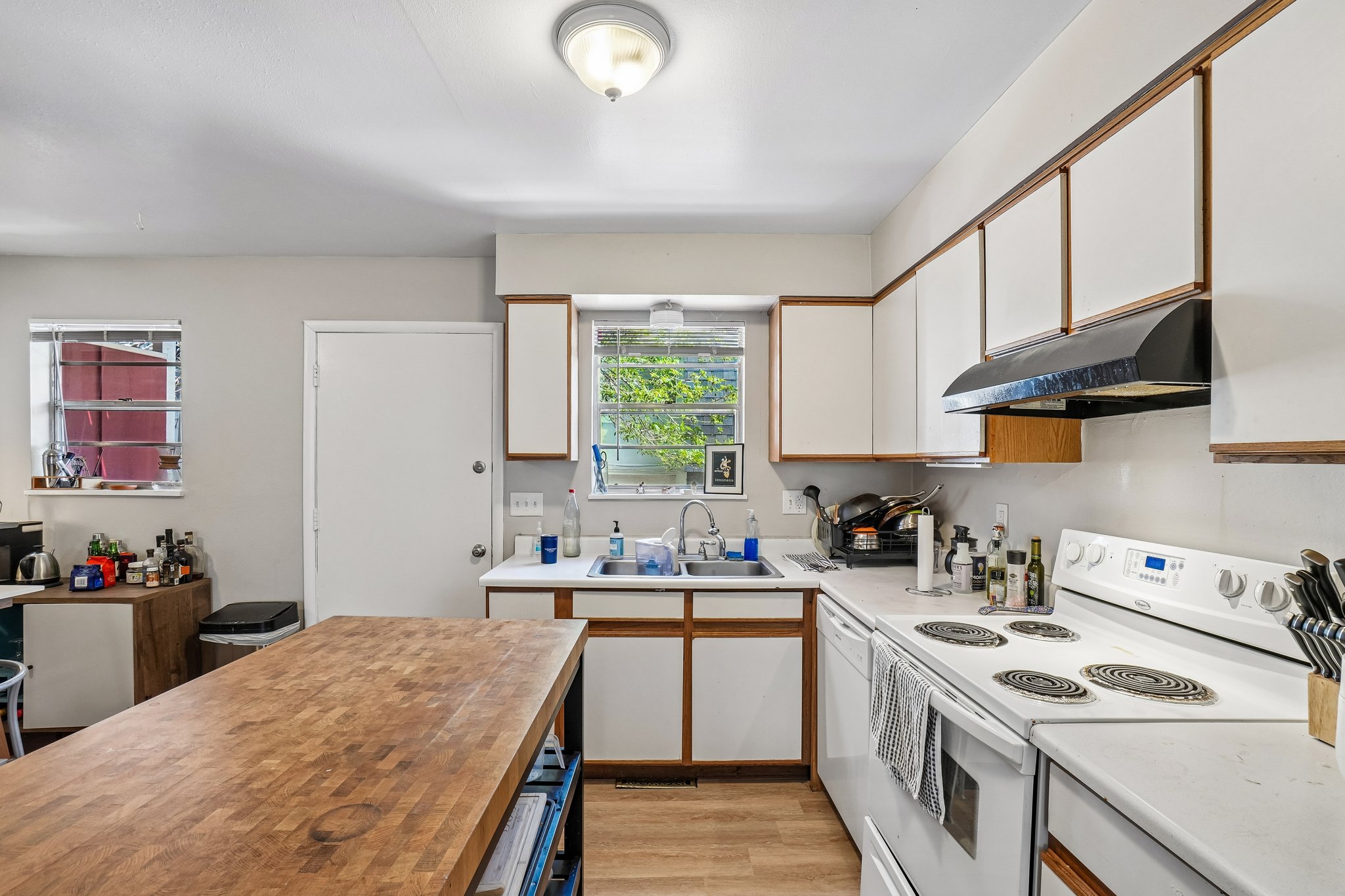 N Columbine St-S2104-047.jpg