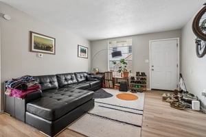 N Columbine St-S2104-010.jpg