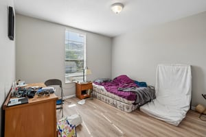 N Columbine St-S2104-018.jpg