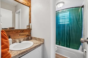 N Columbine St-S2104-020.jpg