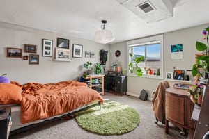 N Columbine St-S2104-025.jpg