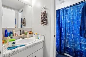 N Columbine St-S2104-033.jpg