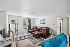 N Columbine St-S2104-040.jpg