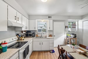 N Columbine St-S2104-043.jpg