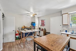 N Columbine St-S2104-048.jpg