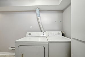  Photo 34