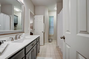 Photo 47