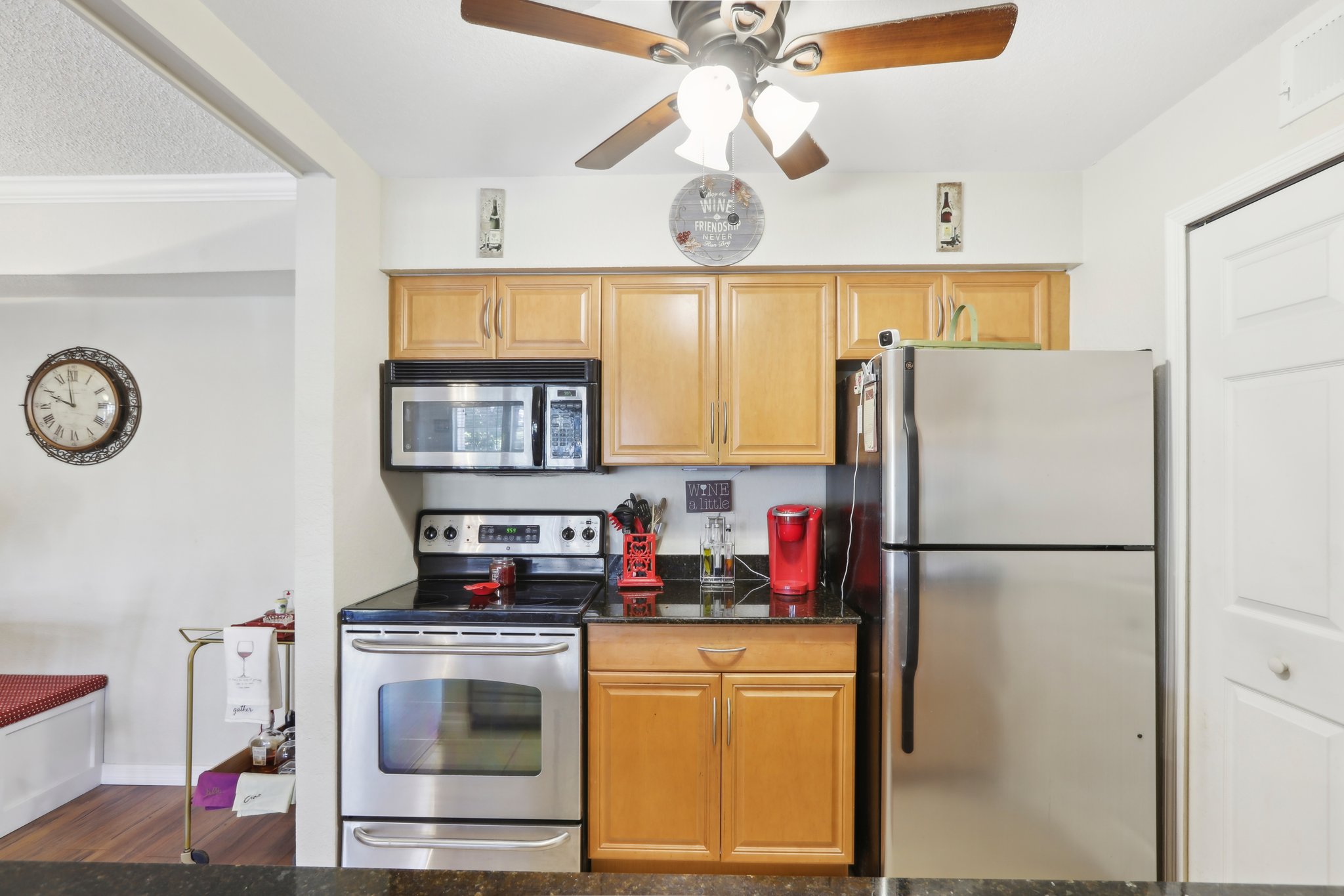 Haviland Ct unit 202-018.jpg