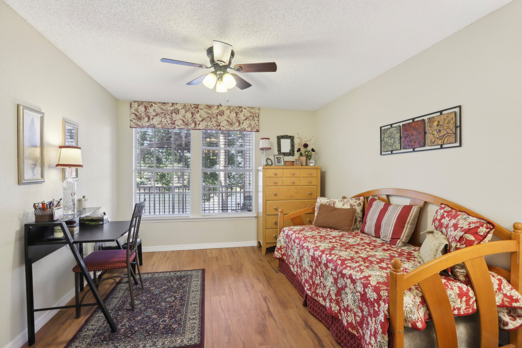 Haviland Ct unit 202-029.jpg