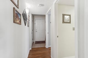 Haviland Ct unit 202-006.jpg