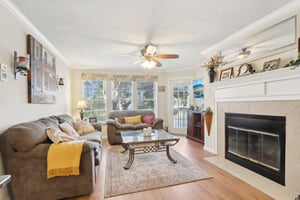 Haviland Ct unit 202-009.jpg