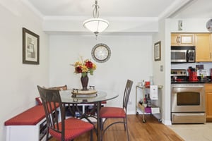 Haviland Ct unit 202-012.jpg