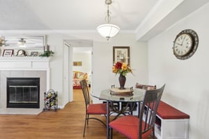 Haviland Ct unit 202-013.jpg