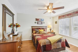 Haviland Ct unit 202-024.jpg