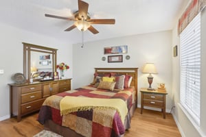 Haviland Ct unit 202-025.jpg