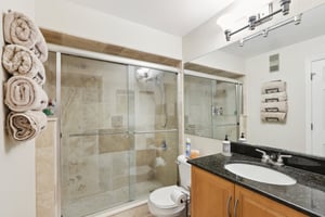 Haviland Ct unit 202-026.jpg