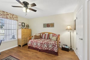 Haviland Ct unit 202-028.jpg