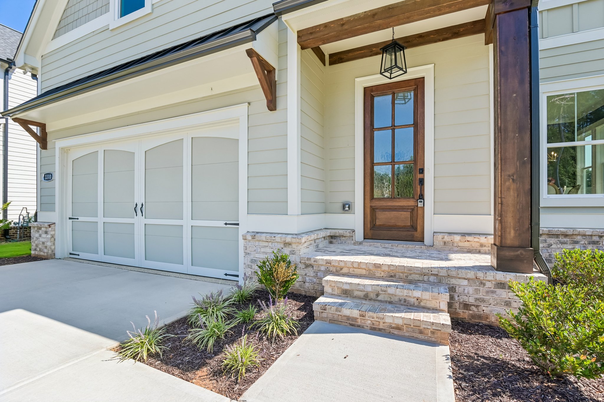 Hillshire Dr-S0309-004.jpg