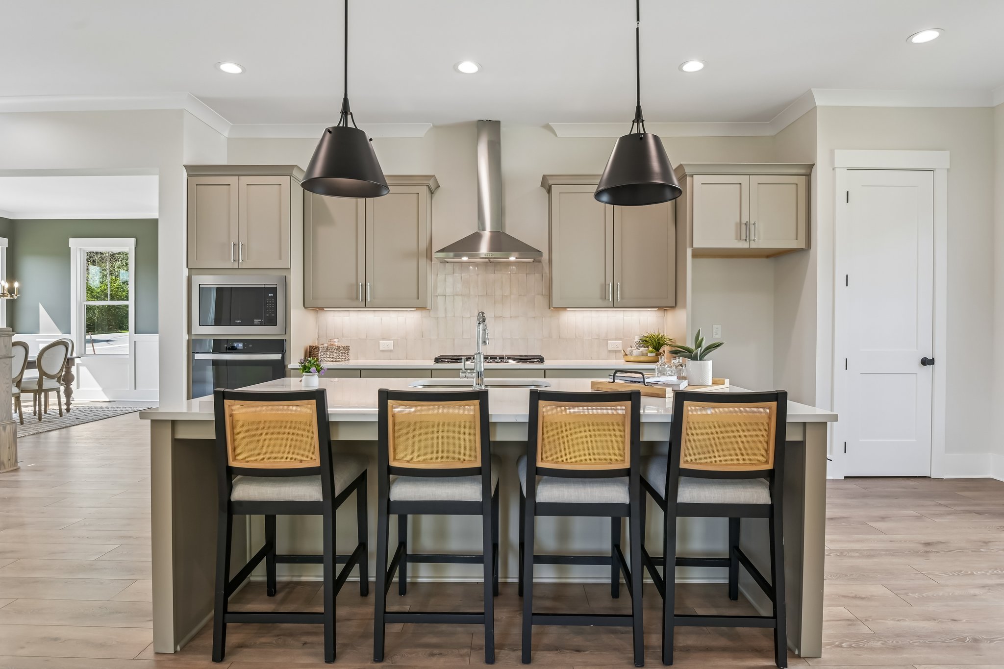 Hillshire Dr-S0309-020.jpg